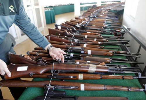 La guardia civil subasta 5000 armas de fuego en Junio